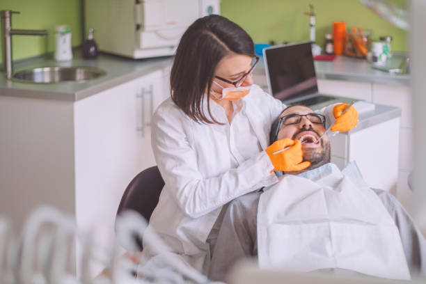 Best Dentist for Tooth Abscess  in Schaumburg, IL
